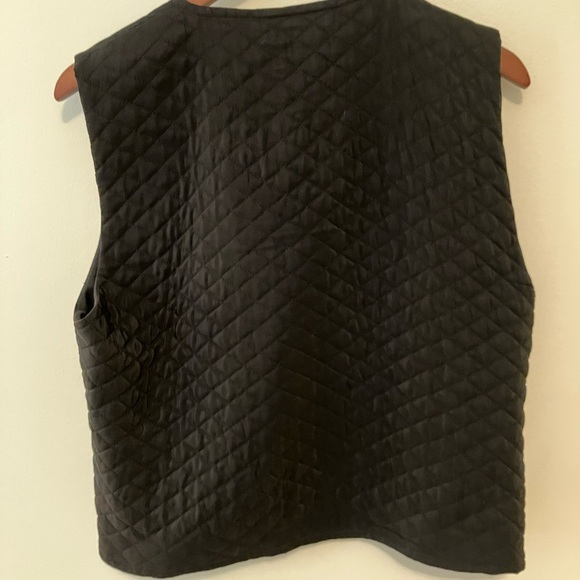 VTG Women’s Black Quilted Vest Sz. L  Silky Toggle Closure Festival Whimsygoth - Picture 4 of 4